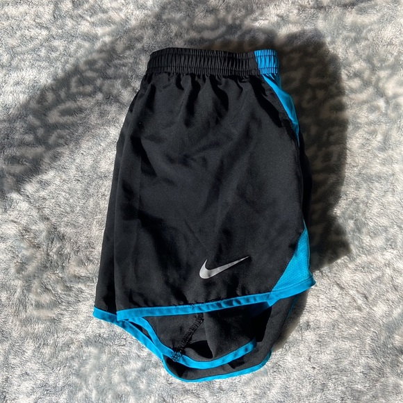 Nike Dri-Fit Running Shorts - Picture 3 of 4